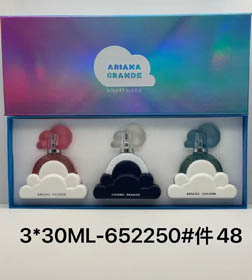 Ariana Grande profumo nube-3271  