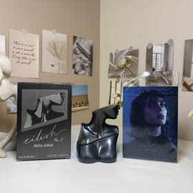 Billie Eilish nero 2 profumo-3400  