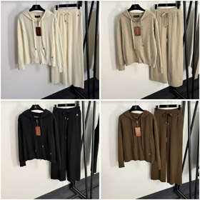 Maglione a maglia Loro Piana con scollo quadrato e bottoni decorativi-5404  